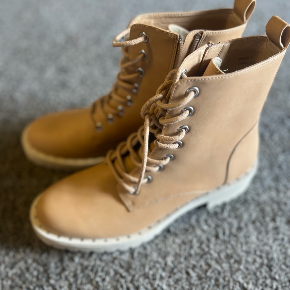 DV by Dolce Vita Light Brown Lace-Up Boots